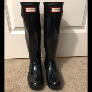 Glossy Black Hunter Rainboots